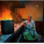 Série Gens de maison - Véronique au coin du feu galerie 21