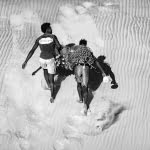 Pecheurs-sur-sillons-de-sable-Pierrot-Men-Galerie-21