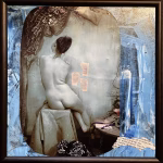 Dos bleu à la petite étiquette par Dubord Marc