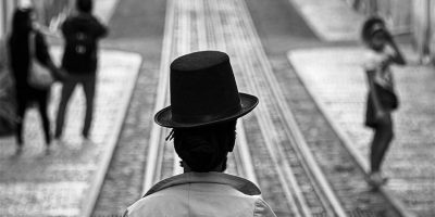 BETBEDER Patrick galerie 21 L'homme au chapeau